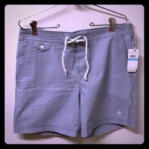 New with tags! Men’s shorts from Neiman Marcus